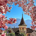 Апартаменты Luxury Suite Sunrise In Losone Лозон