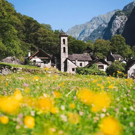 Luxury Sunrise In Apartman Losone